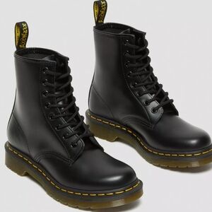 DR.MARTENS smooth leather combat boots